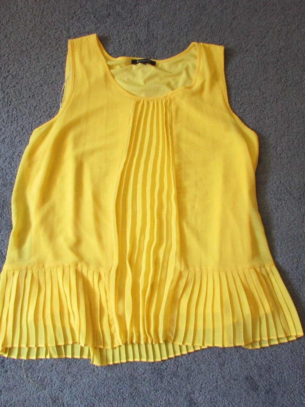 NWOT Relativity XL Yellow Pleated Sleeveless Tank Top Chiffon